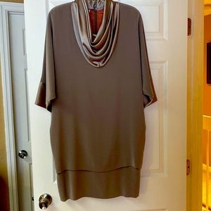 Jones New York dress knee length size 8. Cowl collar & sleeve trim. Gently worn.